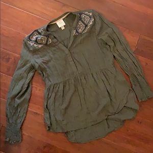 Green long sleeve blouse